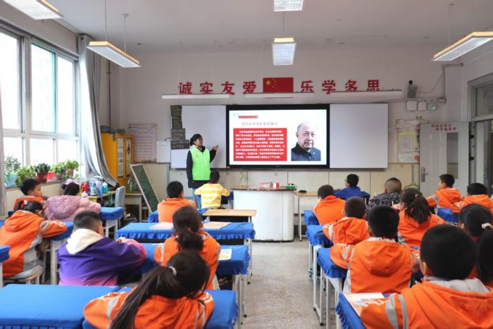 "Ȥ֪��ͯ���������o(h��)ͯ��"��ɽ��������W(xu��)"���"����־Ը�߅f(xi��)���y־Ը���_չ������`���